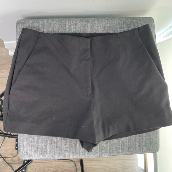 COPY - MARCIANO BY GUESS Slant Shorts !!! 2 pairs BUNDLE !!! - Picture 5 of 7